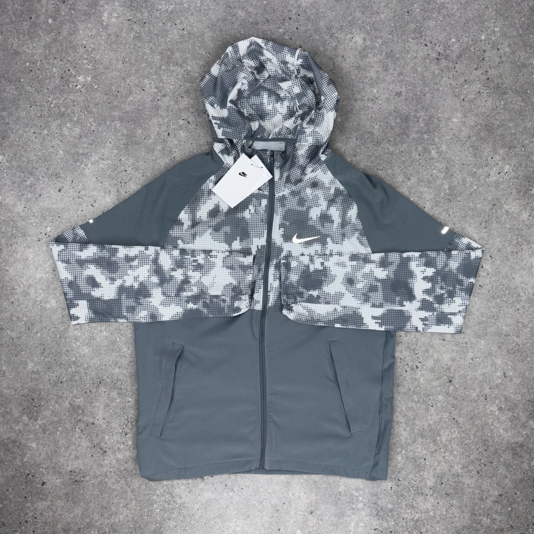 Nike graphic repel miler short set 'grey'