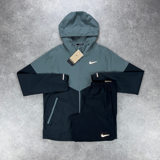 Nike windrunner 'smoke grey/black' short set