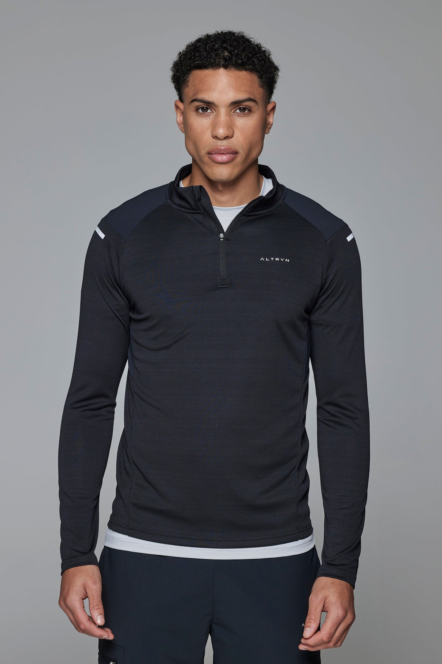 Altryn Pike Tech Quarter Zip Set 'Black'