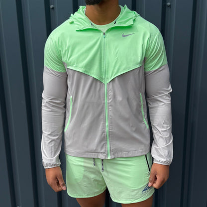 Nike windrunner short set 'vapour green'