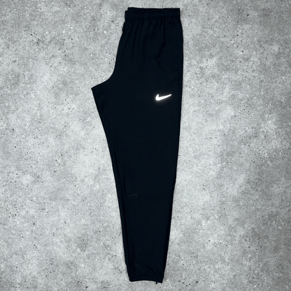 Nike windrunner 'burgundy crush/black' set